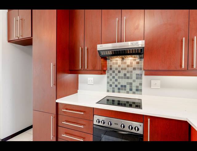 2 BEDROOM HOUSE FOR SALE IN SUNNINGHILL